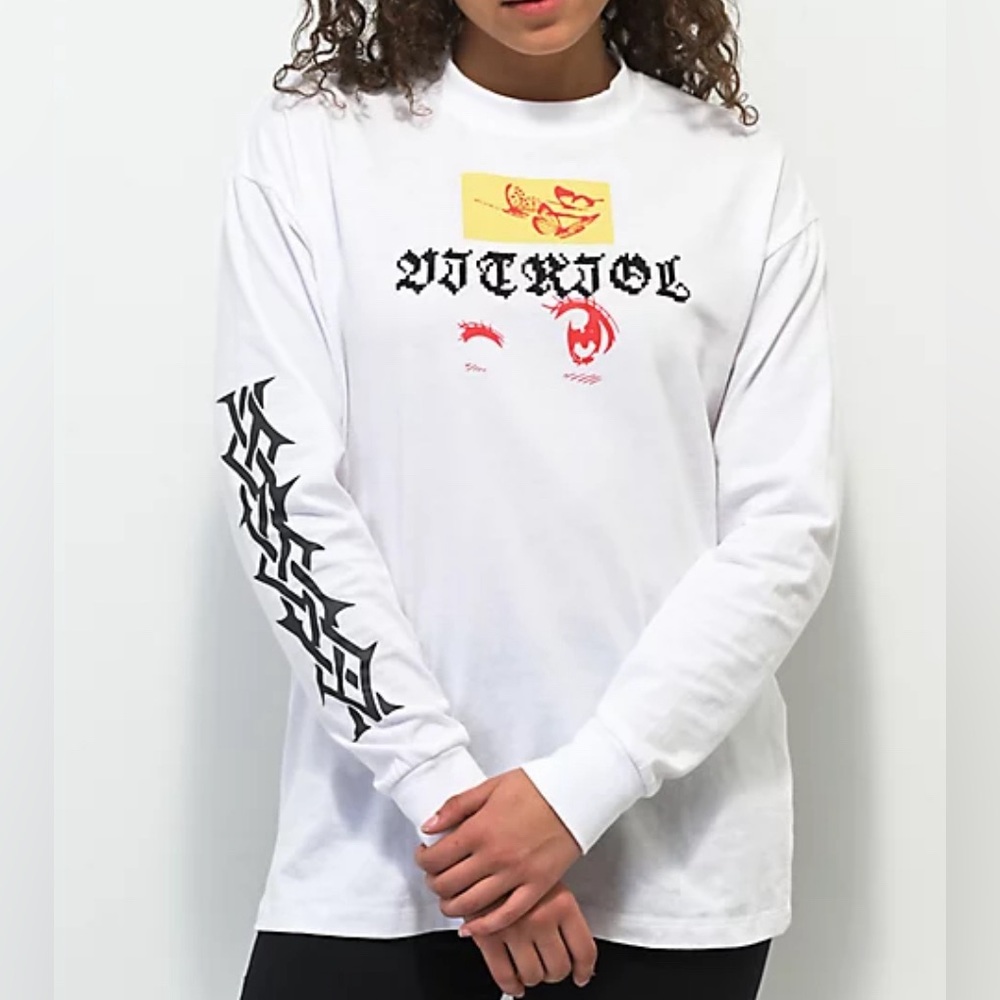Vitriol women’s Vicky White Long Sleeve T-Shirt. Size large